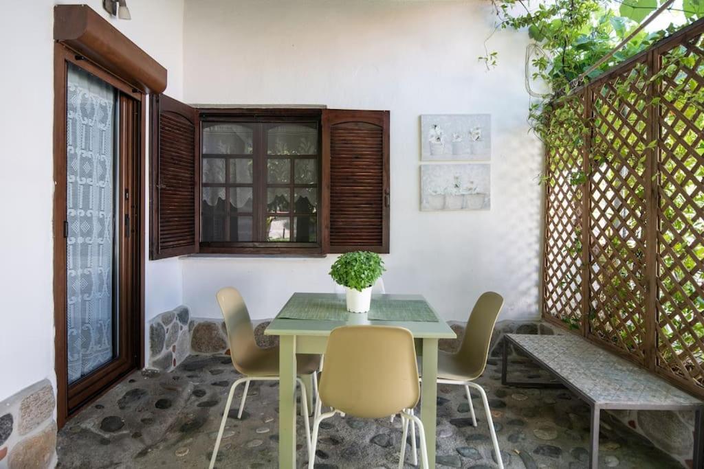 Traditionelles Appartement Athos Shadow Am Meer Paralia Sikias Exterior photo